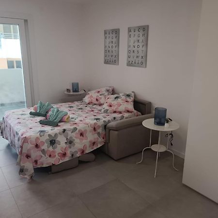 Pm 75 Via Pablo Neruda Guest House 로마 외부 사진
